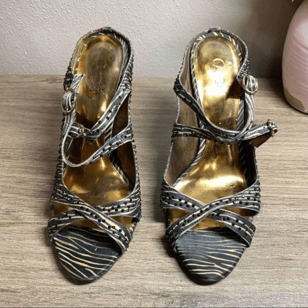 CARLOS SANTANA Black Studded Zebra Print Heel, Size 6